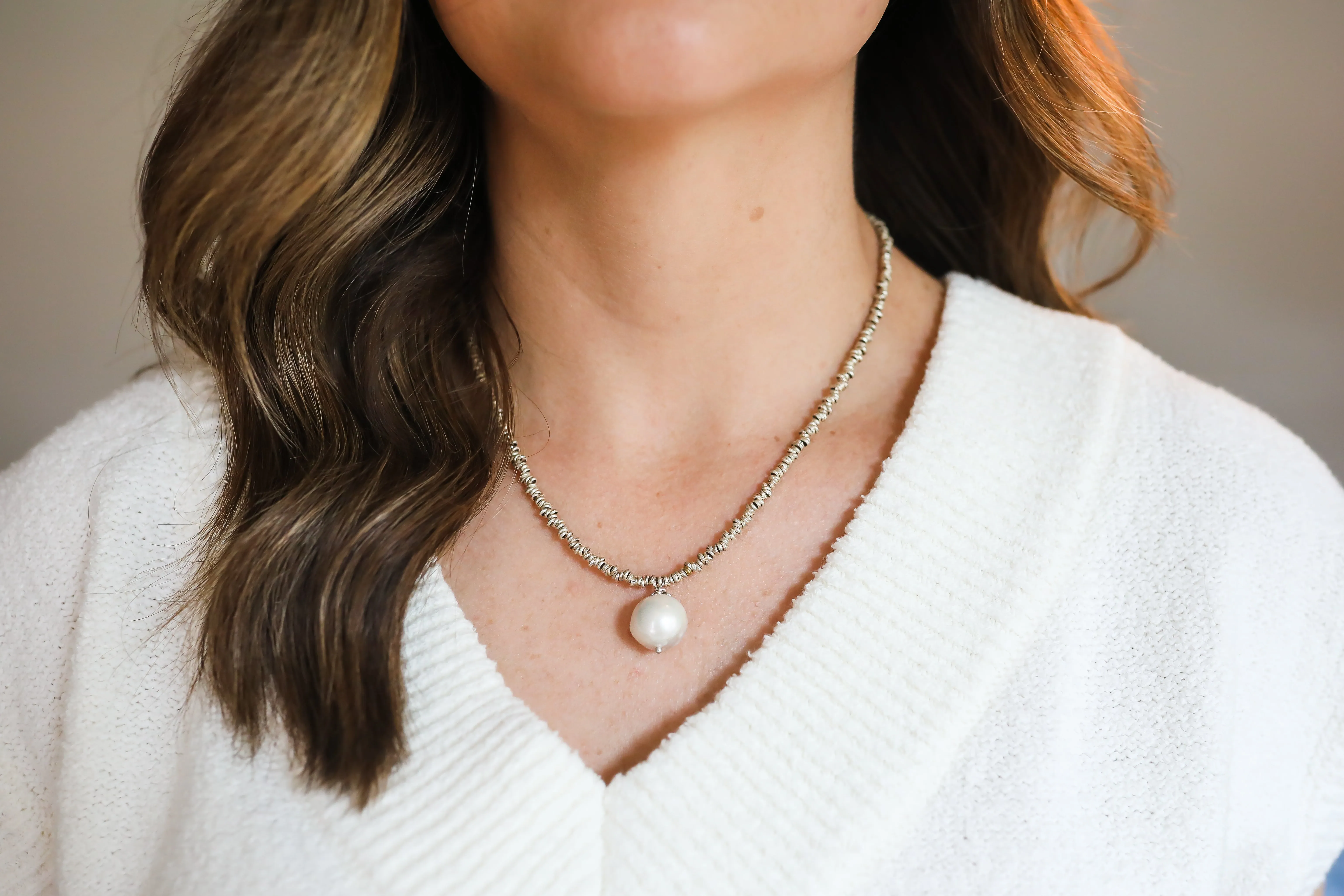 501-01-S | EDISON PEARL DROP ON VINTAGE SILVER