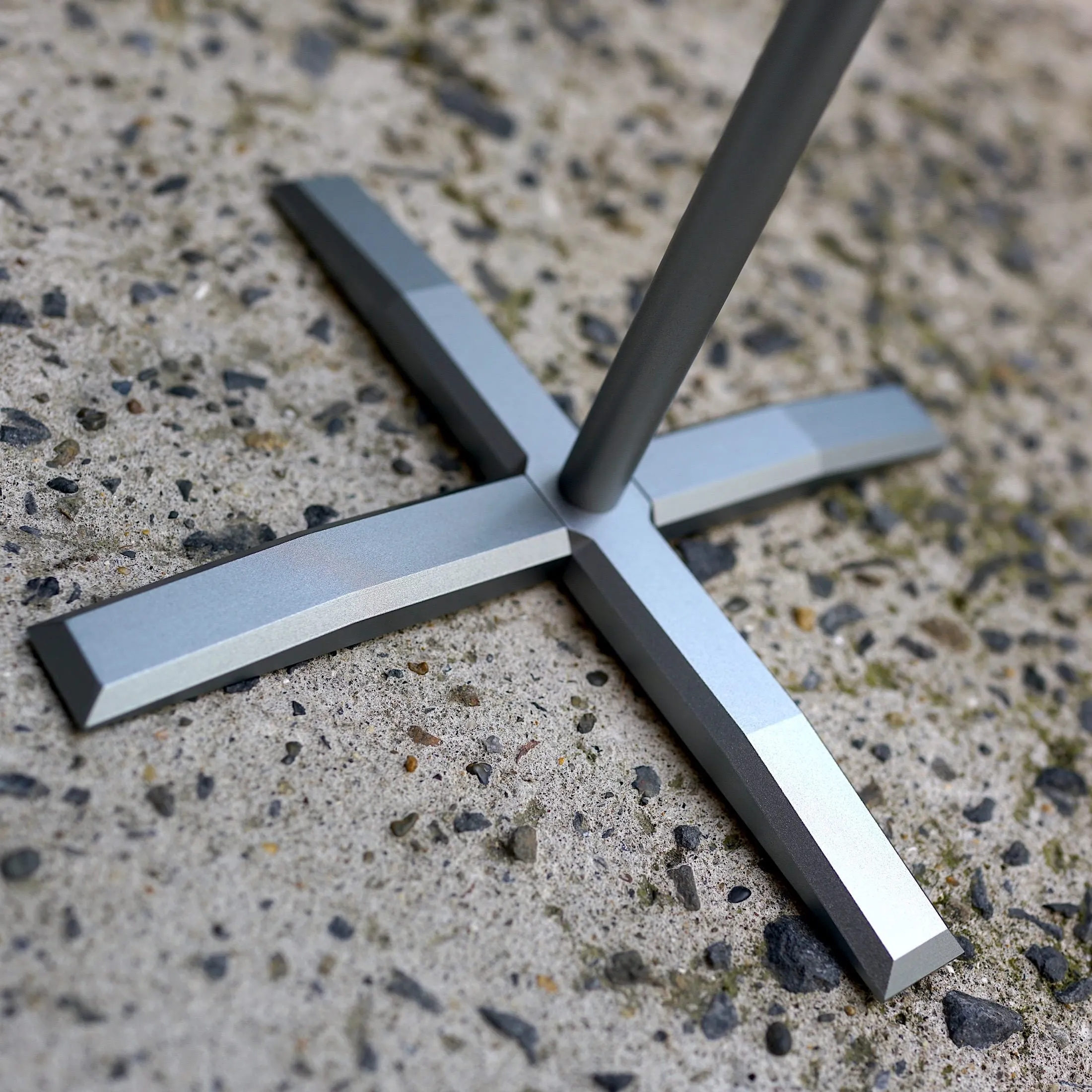 Air Stand (Gunmetal)