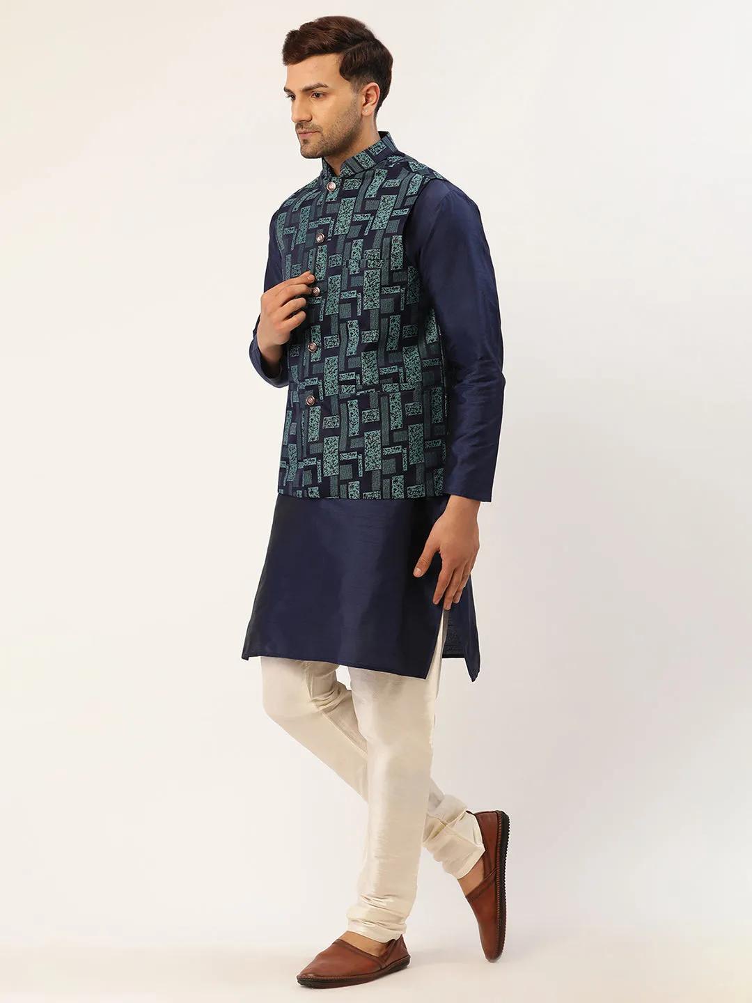 Men's Solid Kurta Pyjama With Blue Woven Design Nehru Jacket