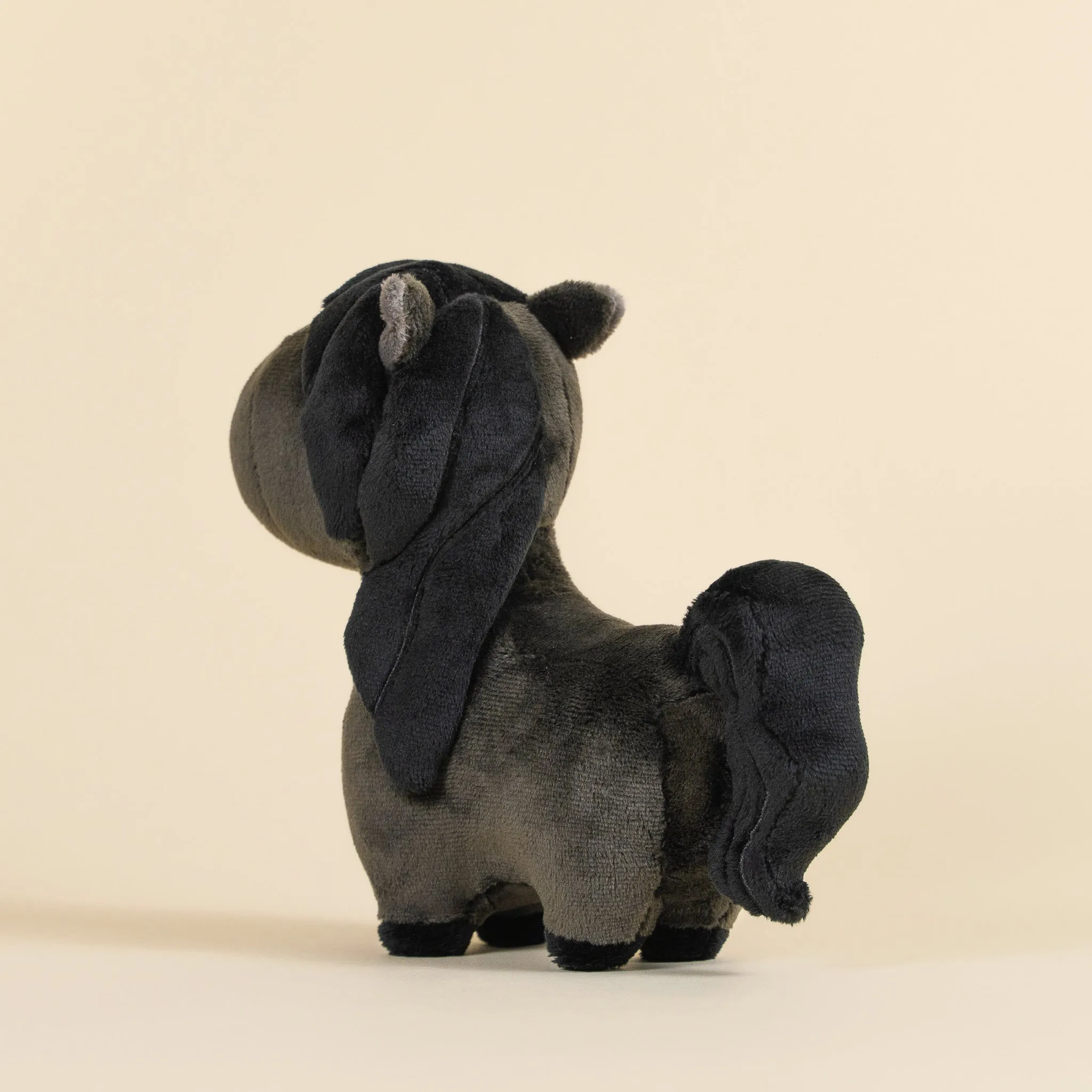Mini Friesian the Horsi